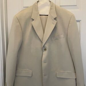 Chaps Men's Tan Suit